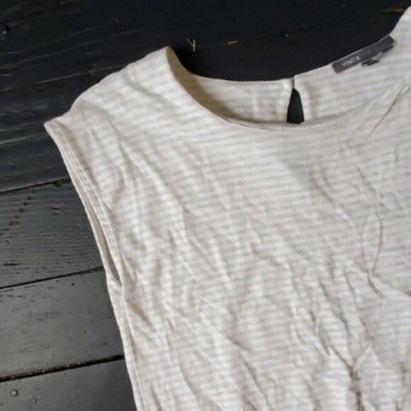 šøVinceĀ StripedāDressā - Picture 3 of 8